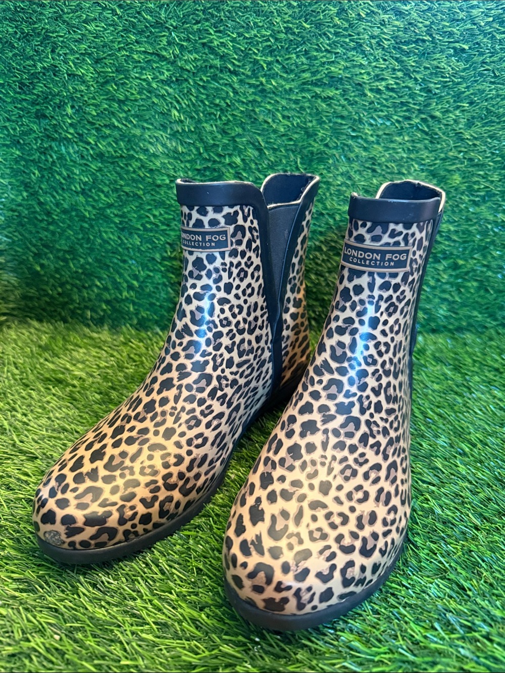 London Fog women Leopard-Print Chelsea Rain Booties - Tan & Black size 7 med